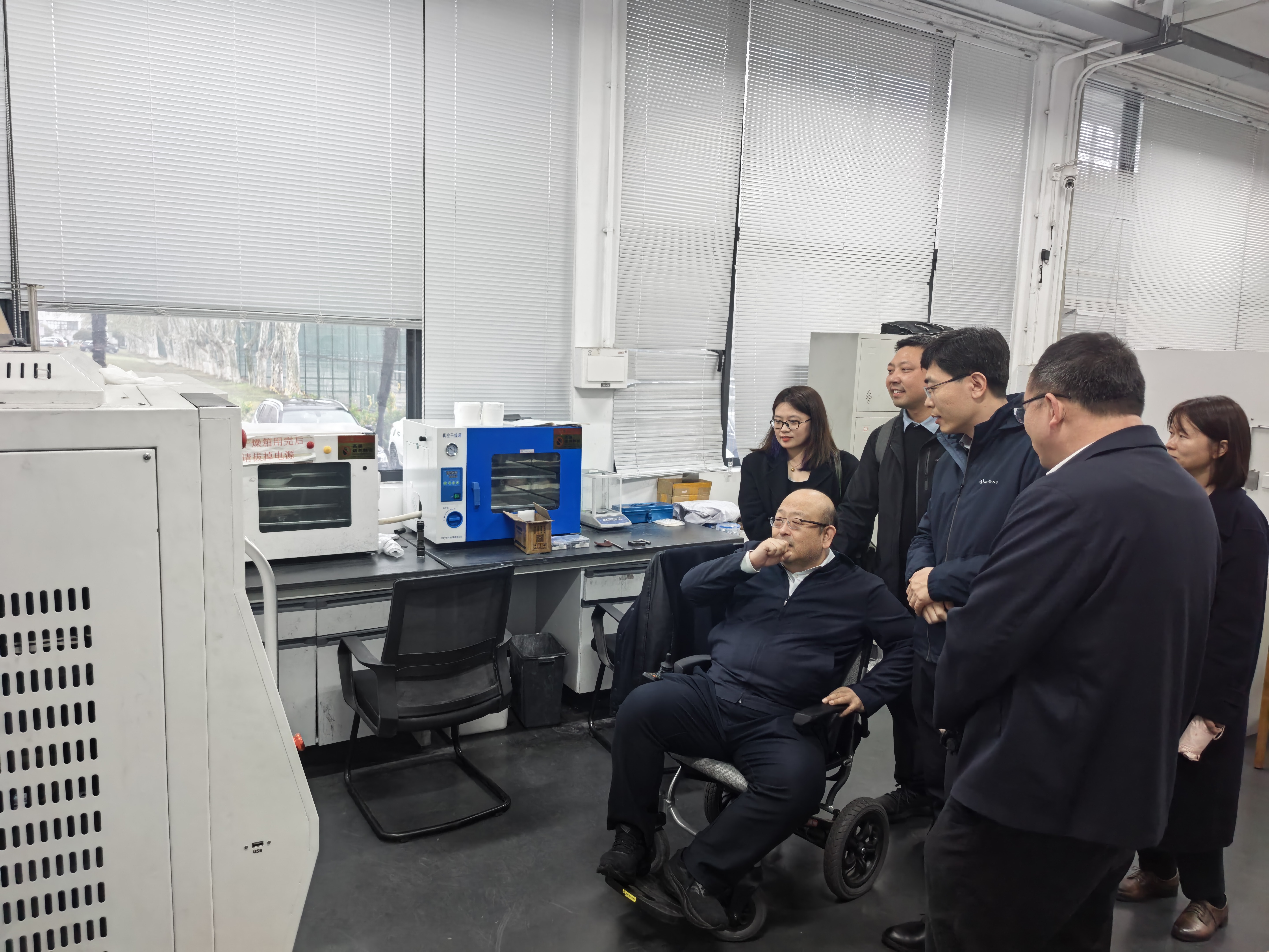 4ed6f92a8be820de1c3ec6d1b8b81483.jpg